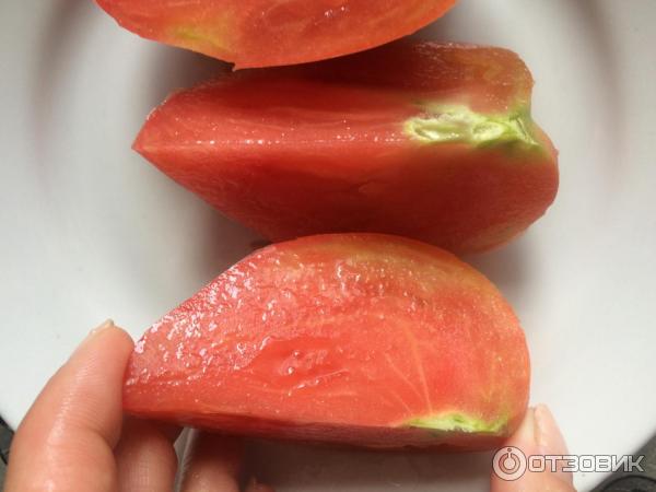 Кусочки спелого томата